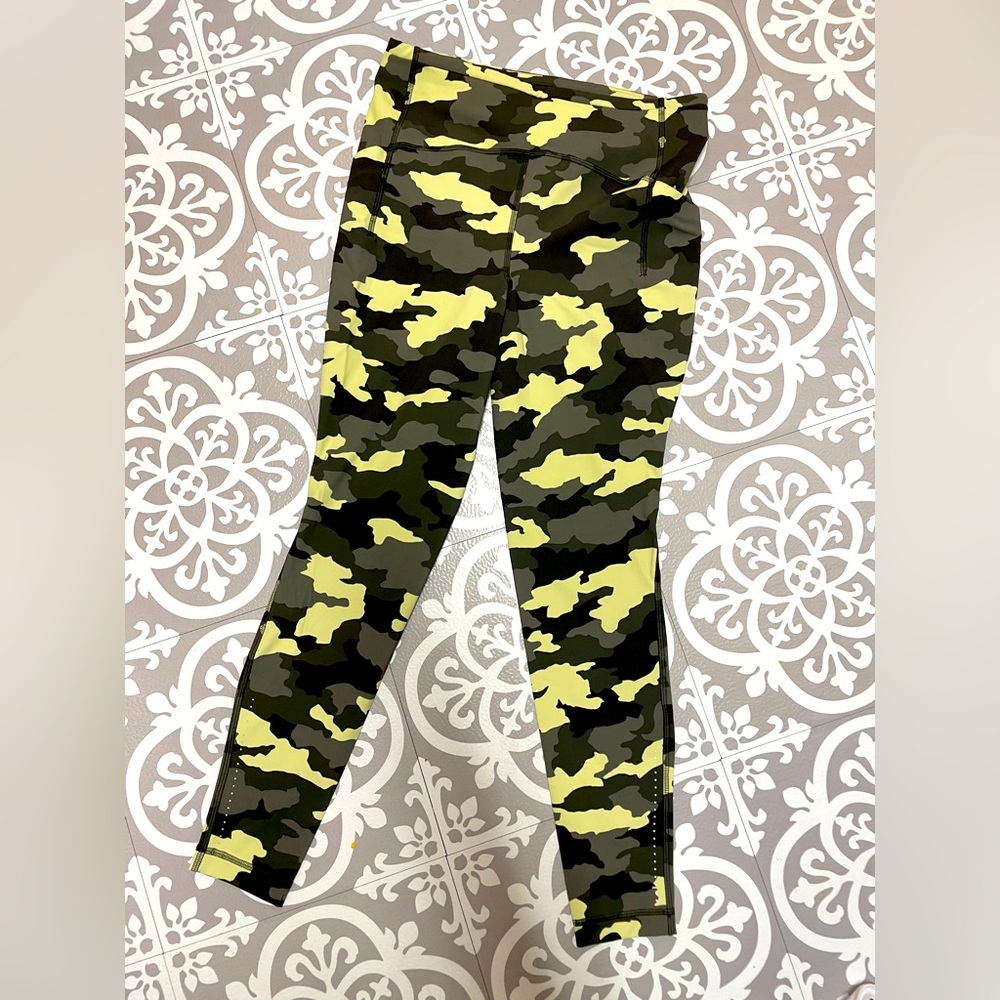 Lululemon camo print leggings full length